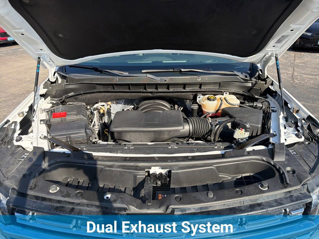 Used 2023 Chevrolet Suburban Premier image 28