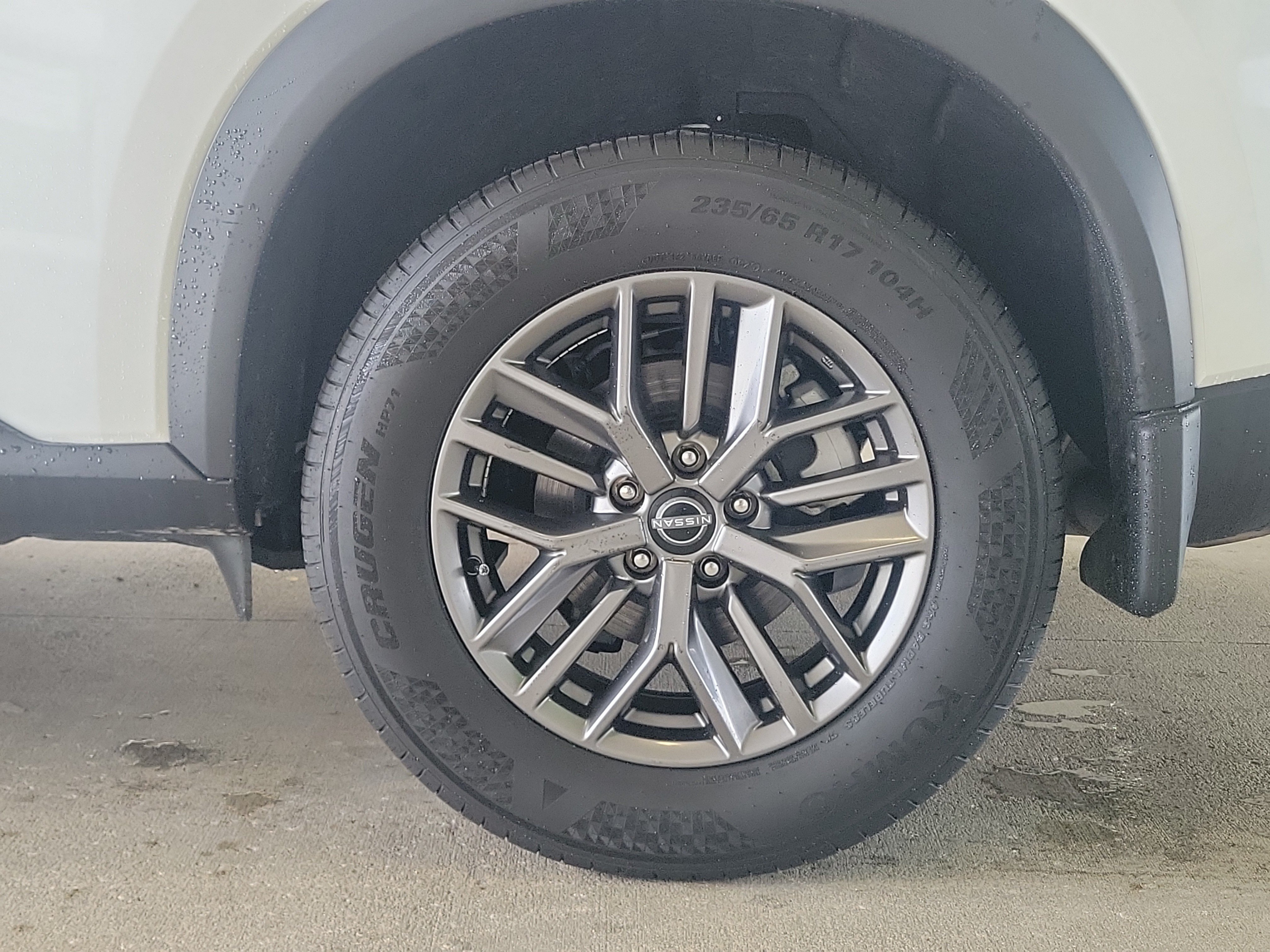 Used 2025 Nissan Rogue S FWD image 28