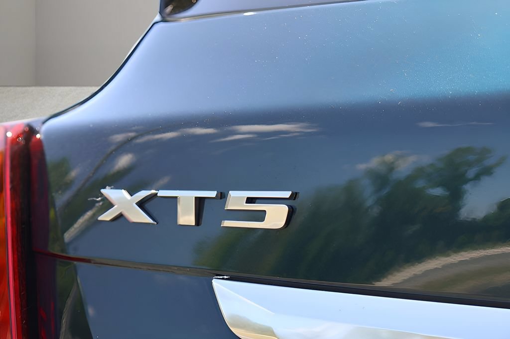 Certified 2026 Cadillac XT5 Luxury FWD image 9