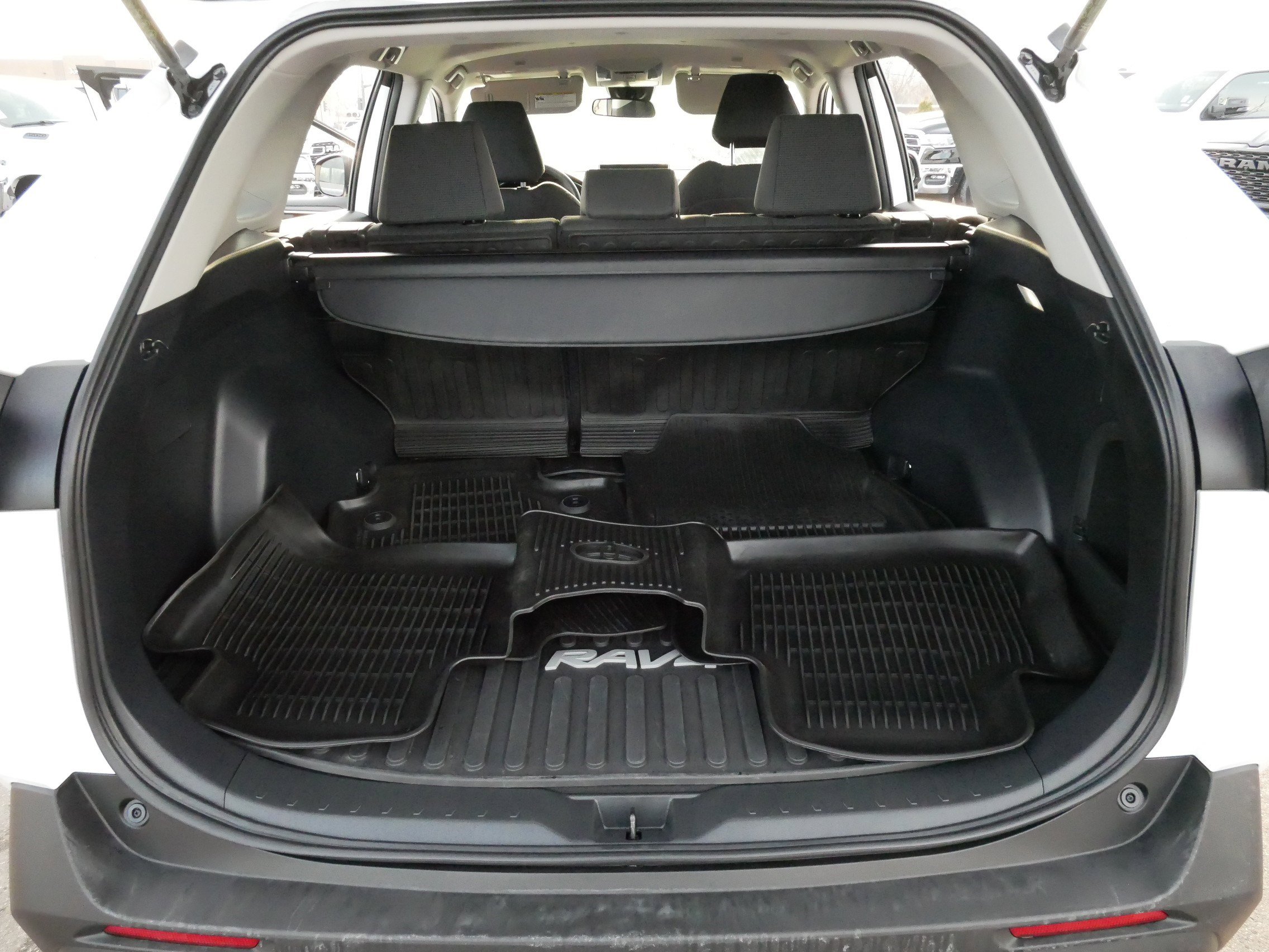 Used 2024 Toyota RAV4 LE image 18