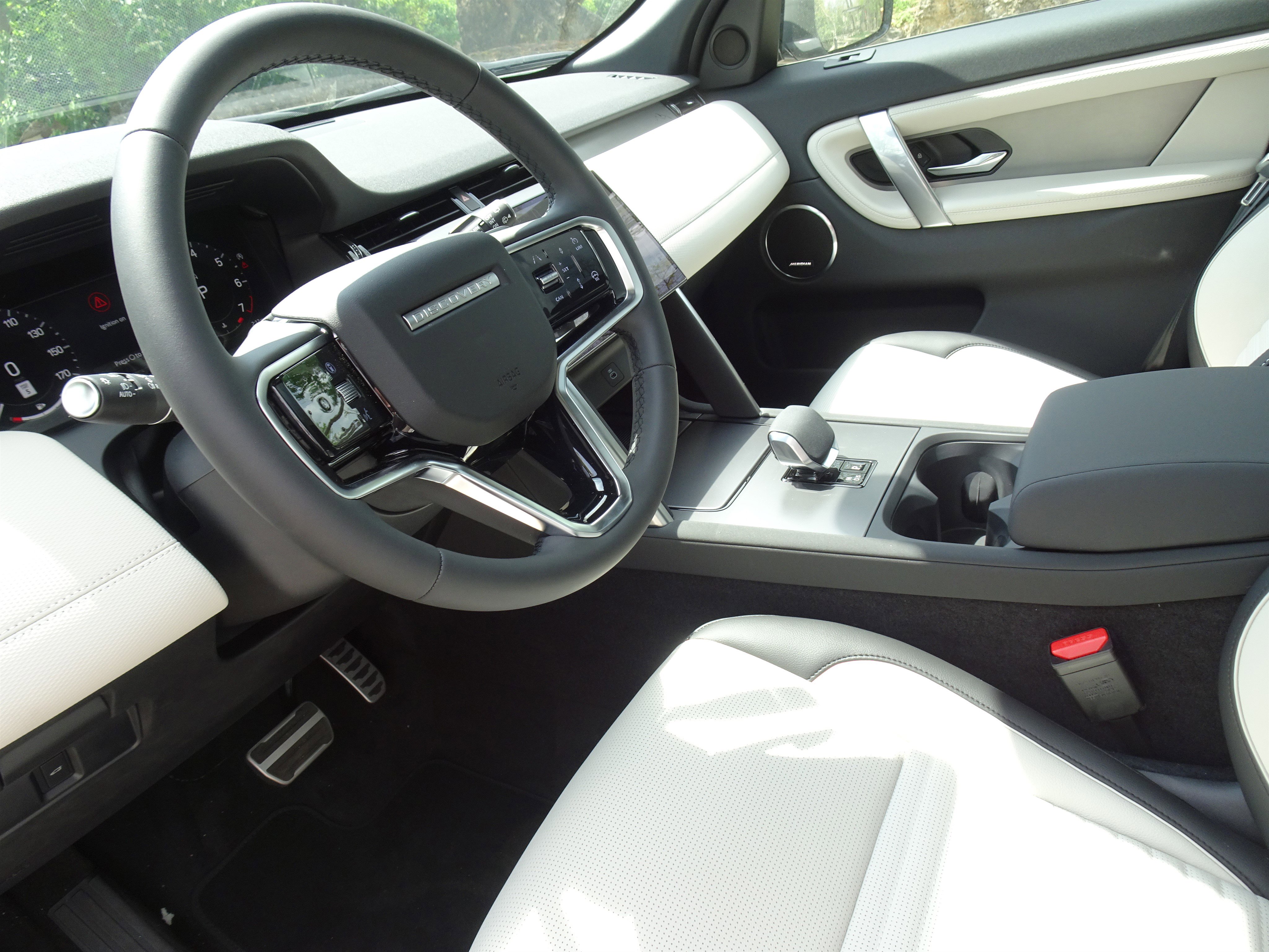 New 2026 Land Rover Discovery Sport Landmark image 17