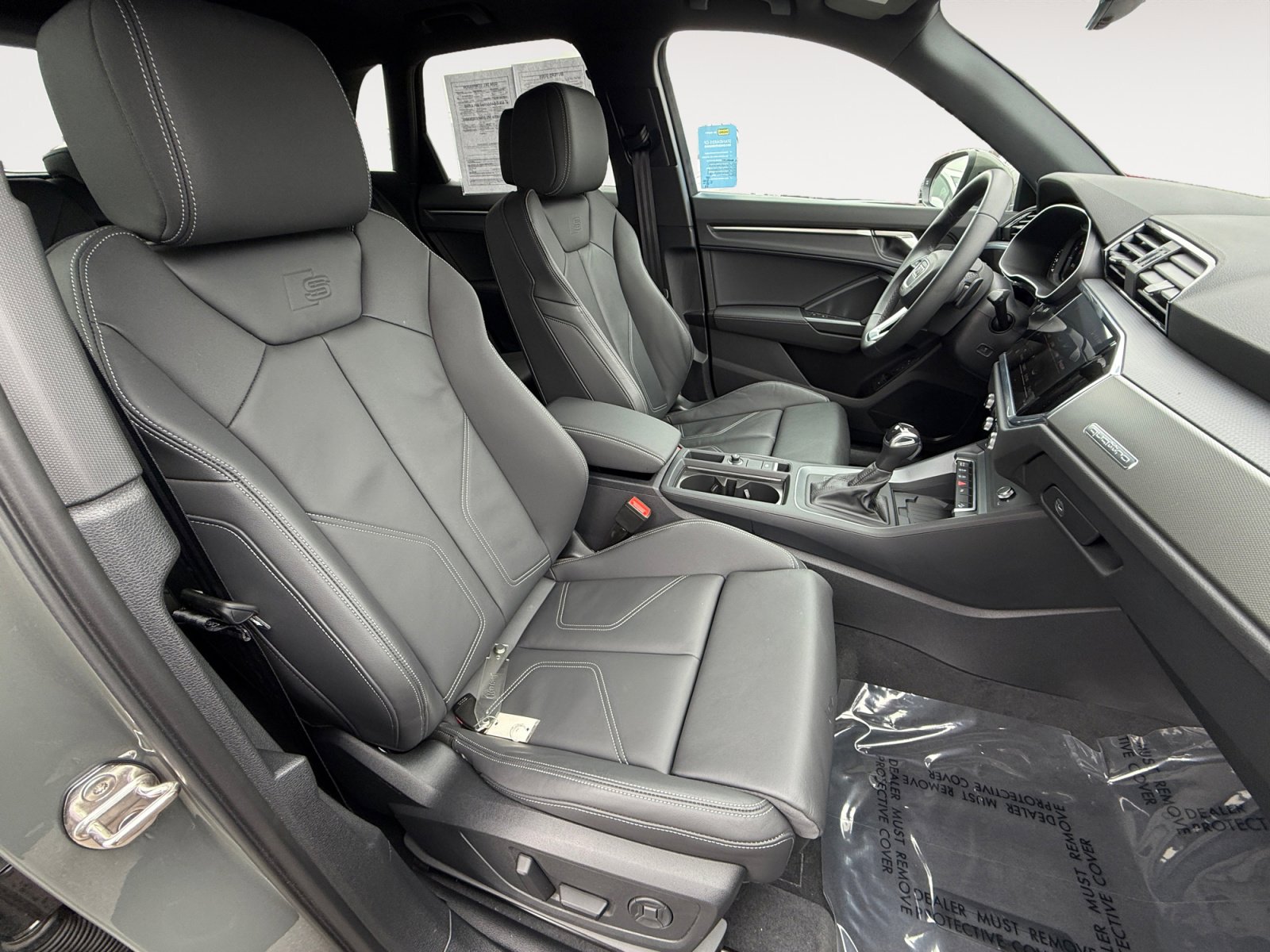 Certified 2025 Audi Q3 2.0T Premium w/ Convenience Package image 19