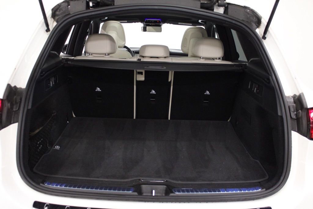 Used 2024 Mercedes-Benz GLC 300 image 32