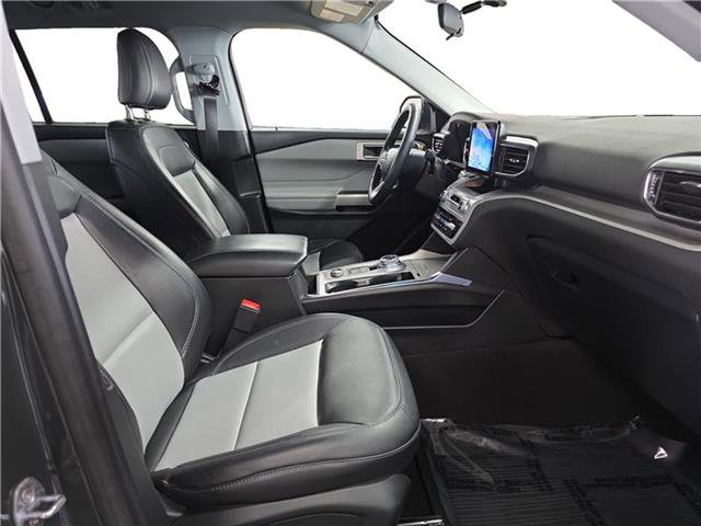 Certified 2023 Ford Explorer XLT w/ Equipment Group 202A image 15