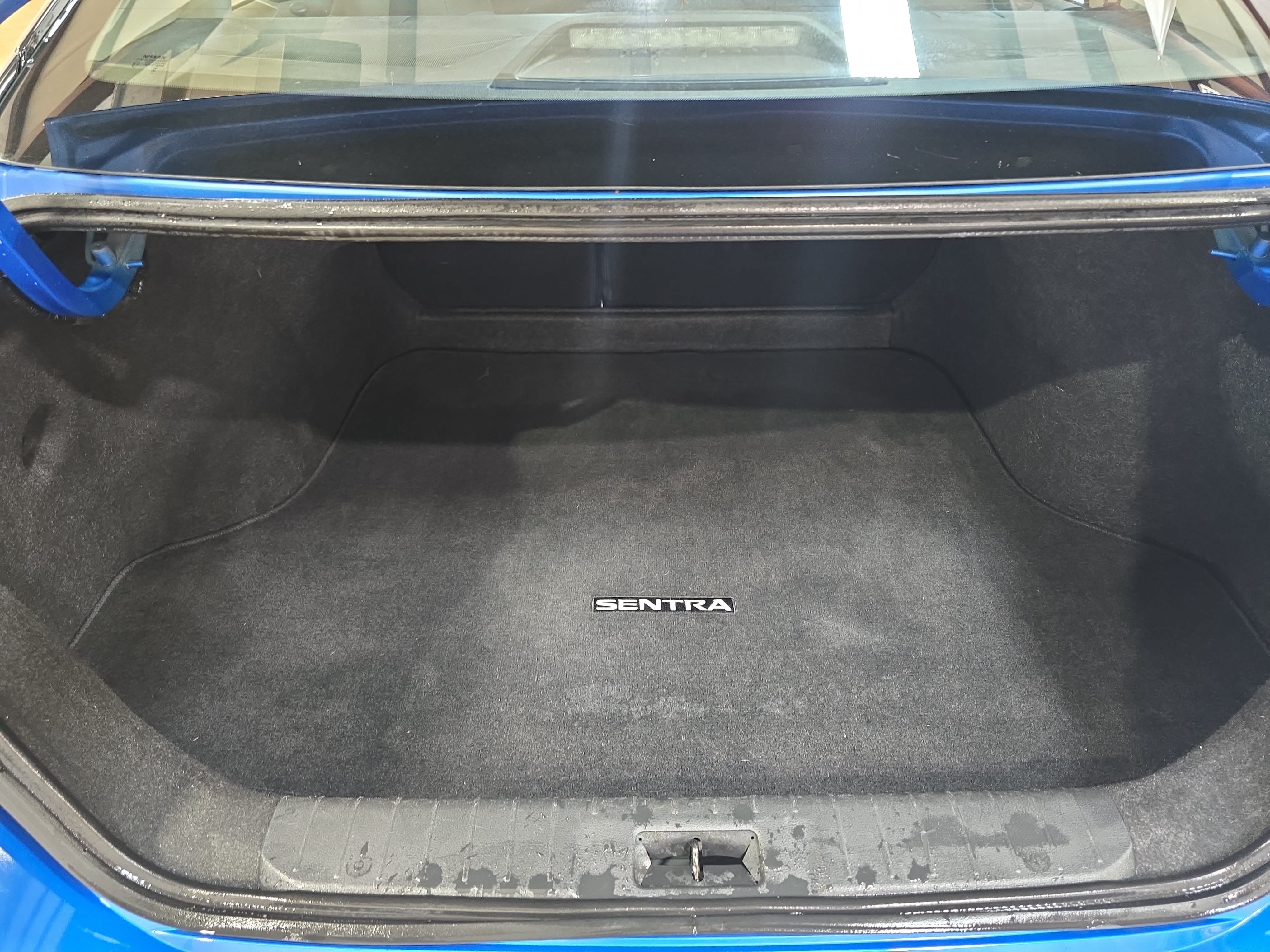 Used 2025 Nissan Sentra SR FWD image 27
