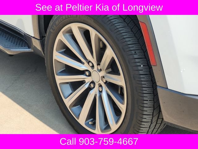 Used 2022 Jeep Wagoneer Series II RWD image 7