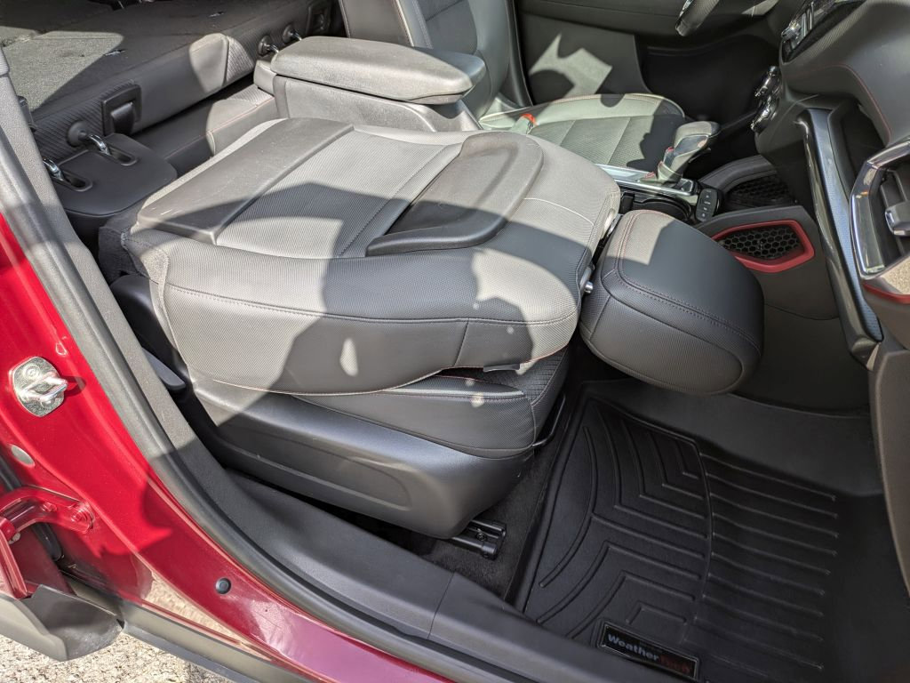 Used 2021 Chevrolet TrailBlazer RS w/ Technology Package AWD/4WD image 34