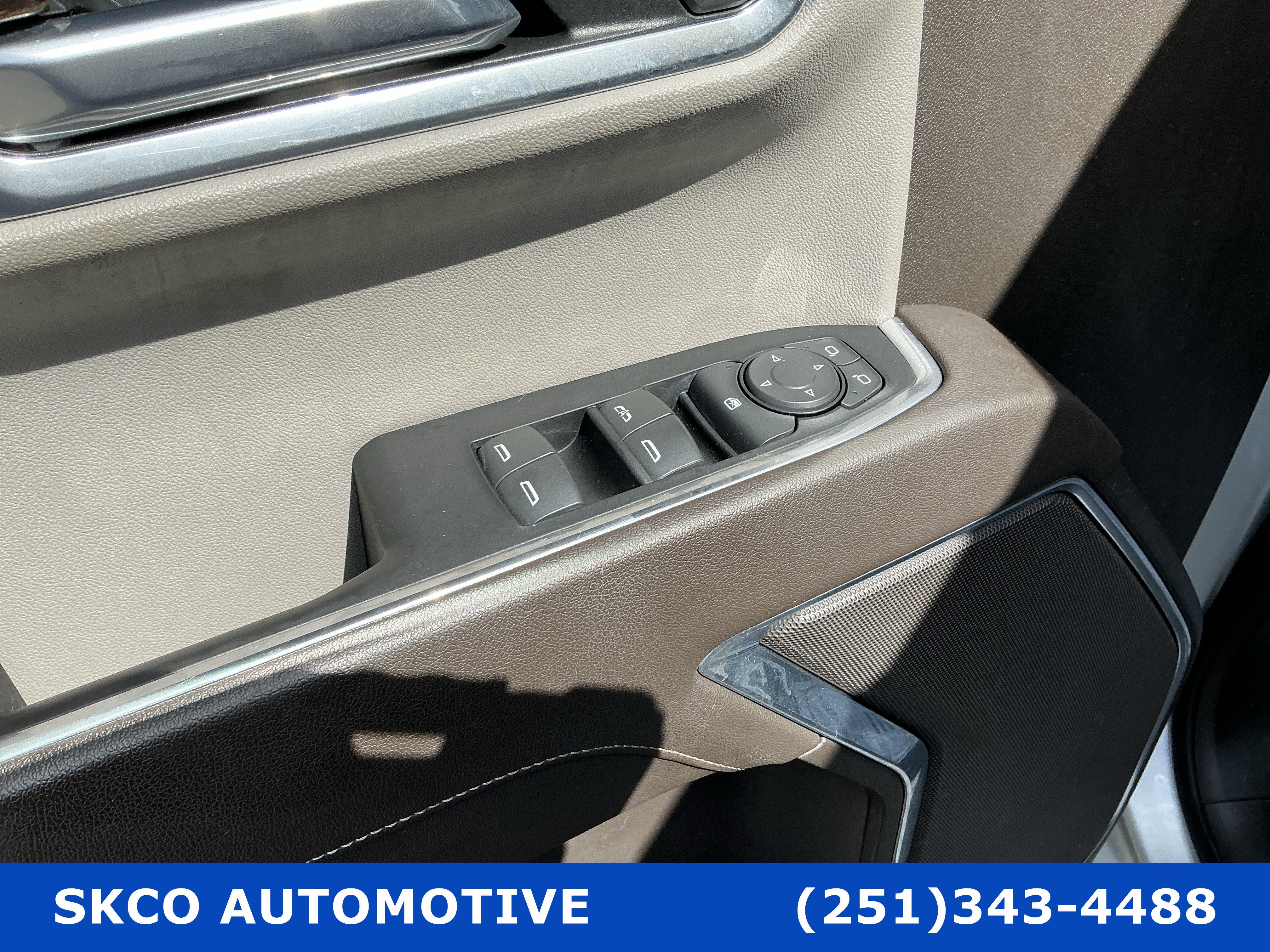 Used 2022 GMC Sierra 1500 SLE w/ X31 Off-Road Package AWD/4WD image 5