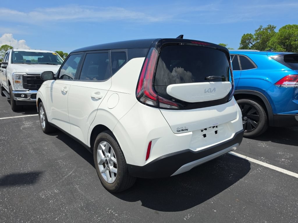 Certified 2024 Kia Soul S FWD image 12