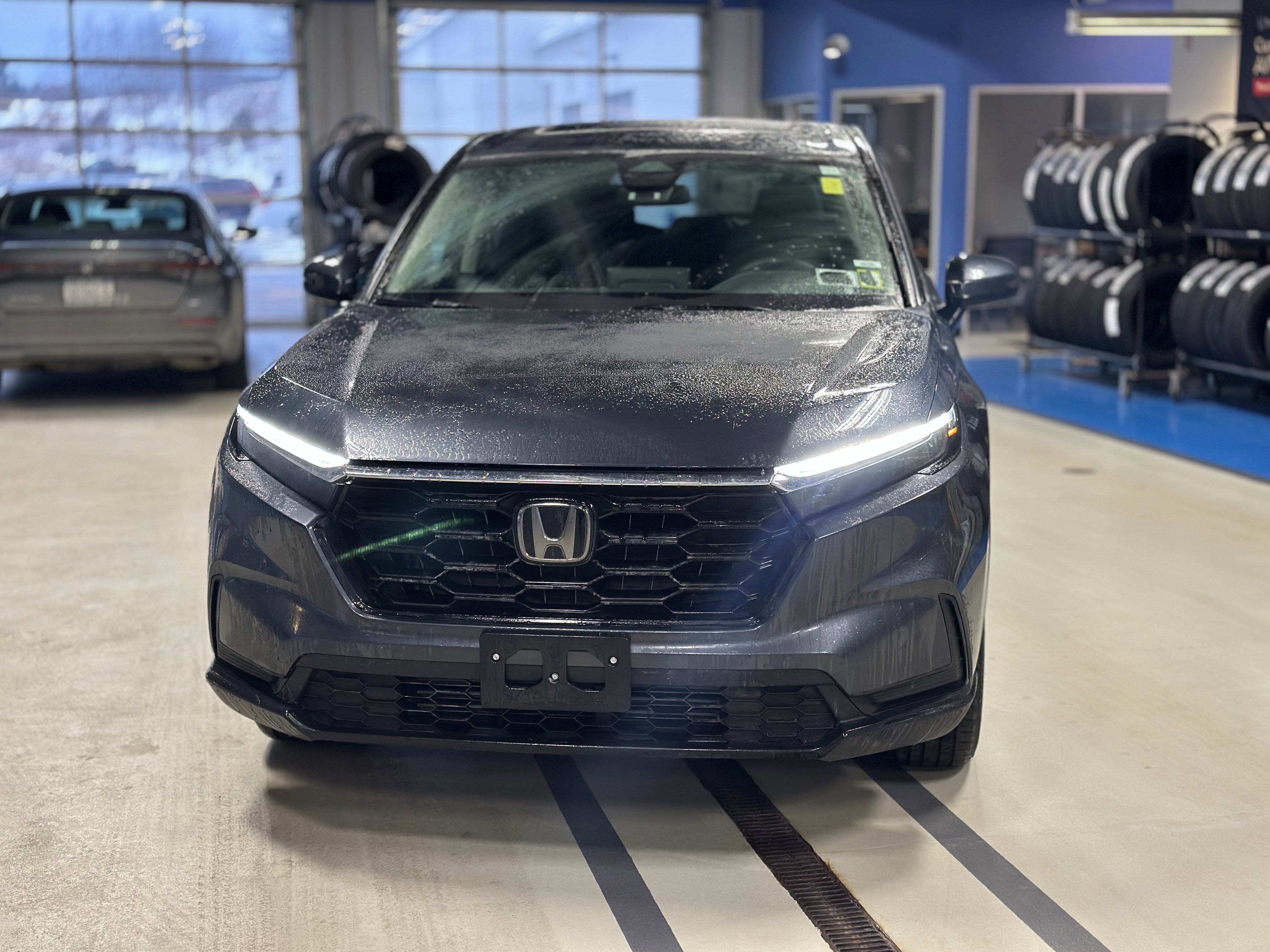 Used 2025 Honda CR-V EX image 2