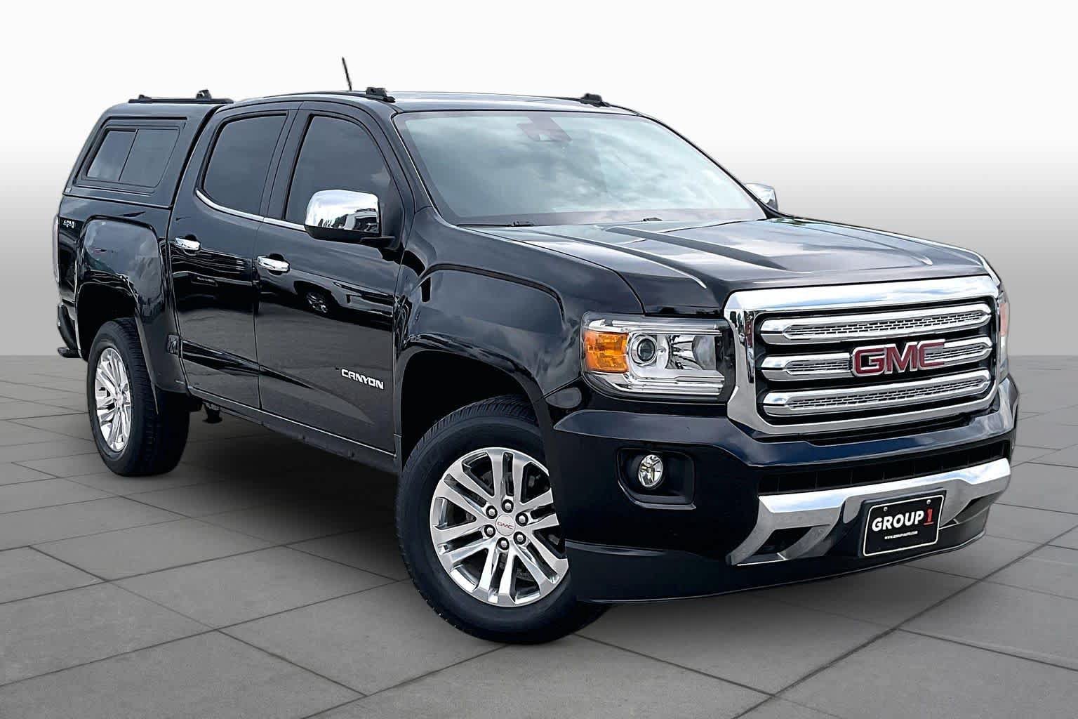 Used 2015 GMC Canyon SLT w/ Driver Alert Package AWD/4WD image 3