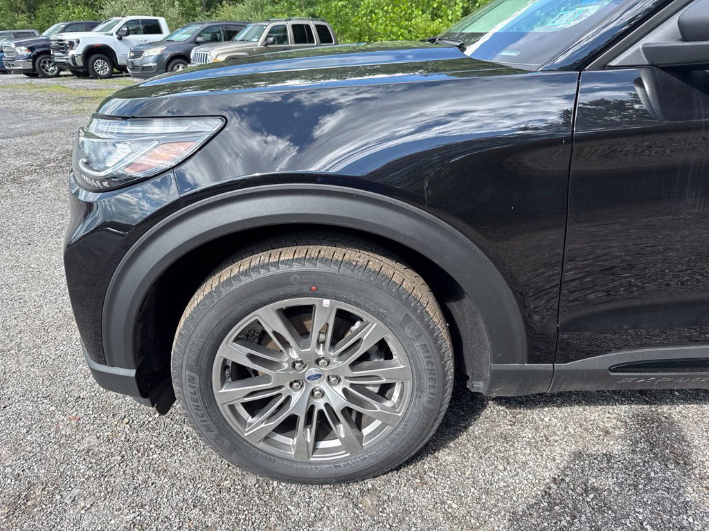 New 2026 Ford Explorer Active w/ Active Comfort Package AWD/4WD image 5