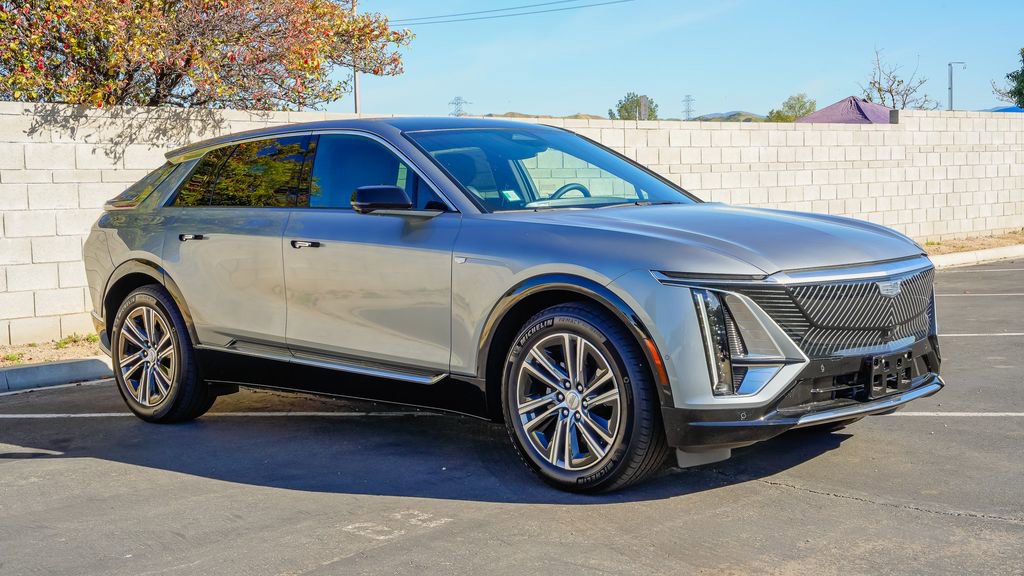 New 2026 Cadillac Lyriq Luxury w/ LPO, Floor Liner Package image 6