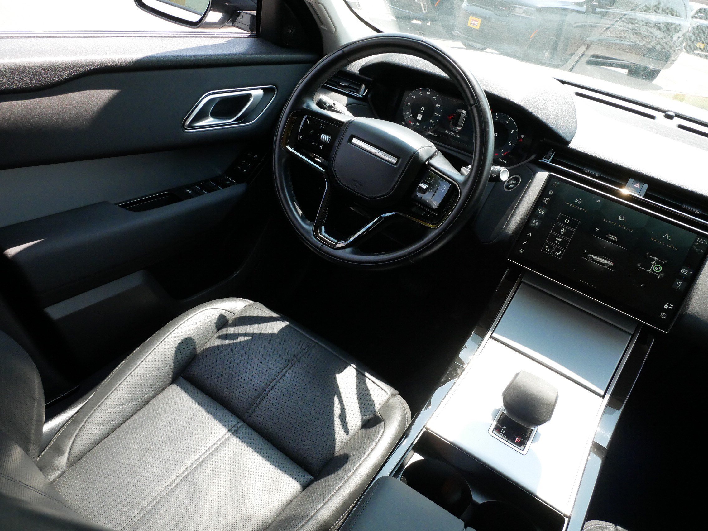 Used 2024 Land Rover Range Rover Velar S AWD/4WD image 9