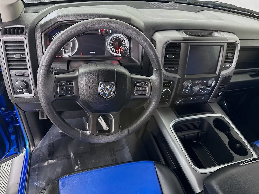 Used 2022 RAM 1500 Express w/ Express Value Package AWD/4WD image 4