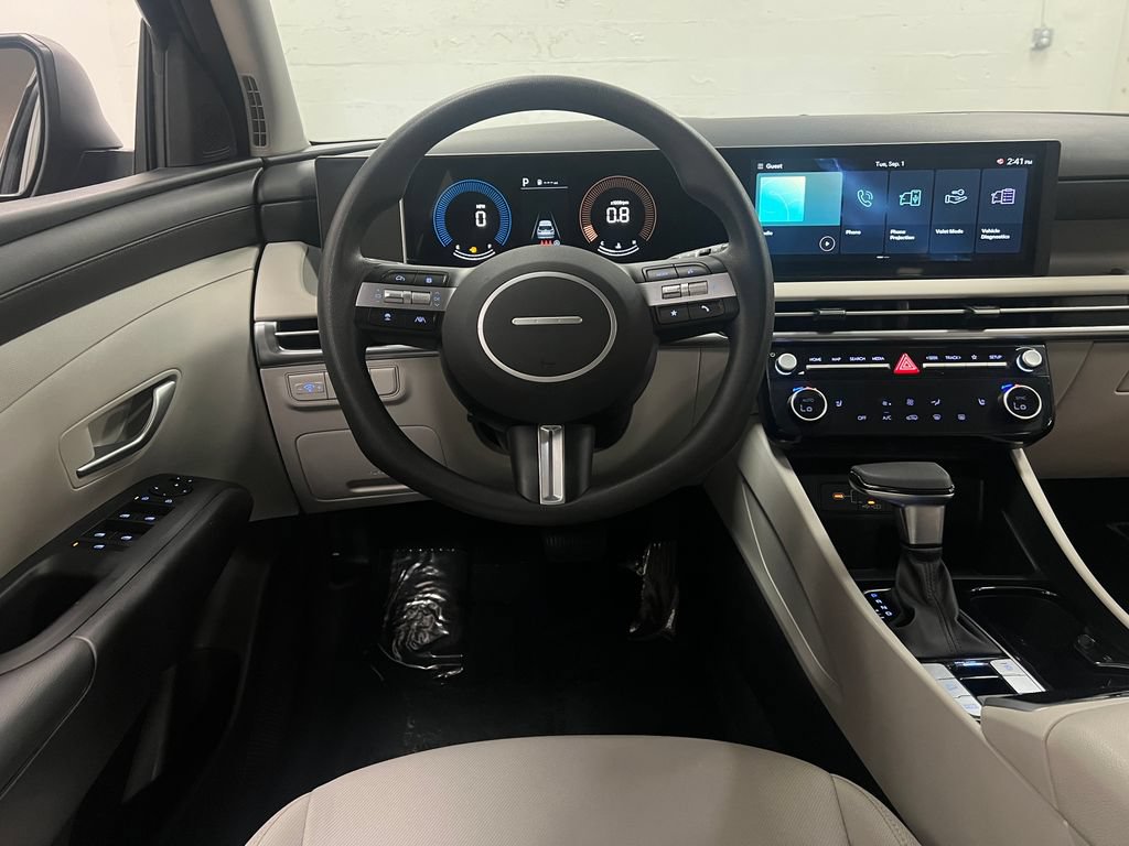 Used 2025 Hyundai Tucson SEL FWD image 14