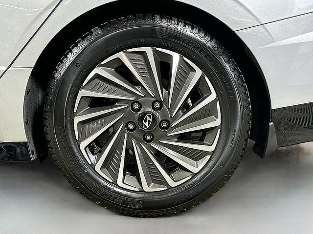 Used 2025 Hyundai Sonata SEL FWD image 29