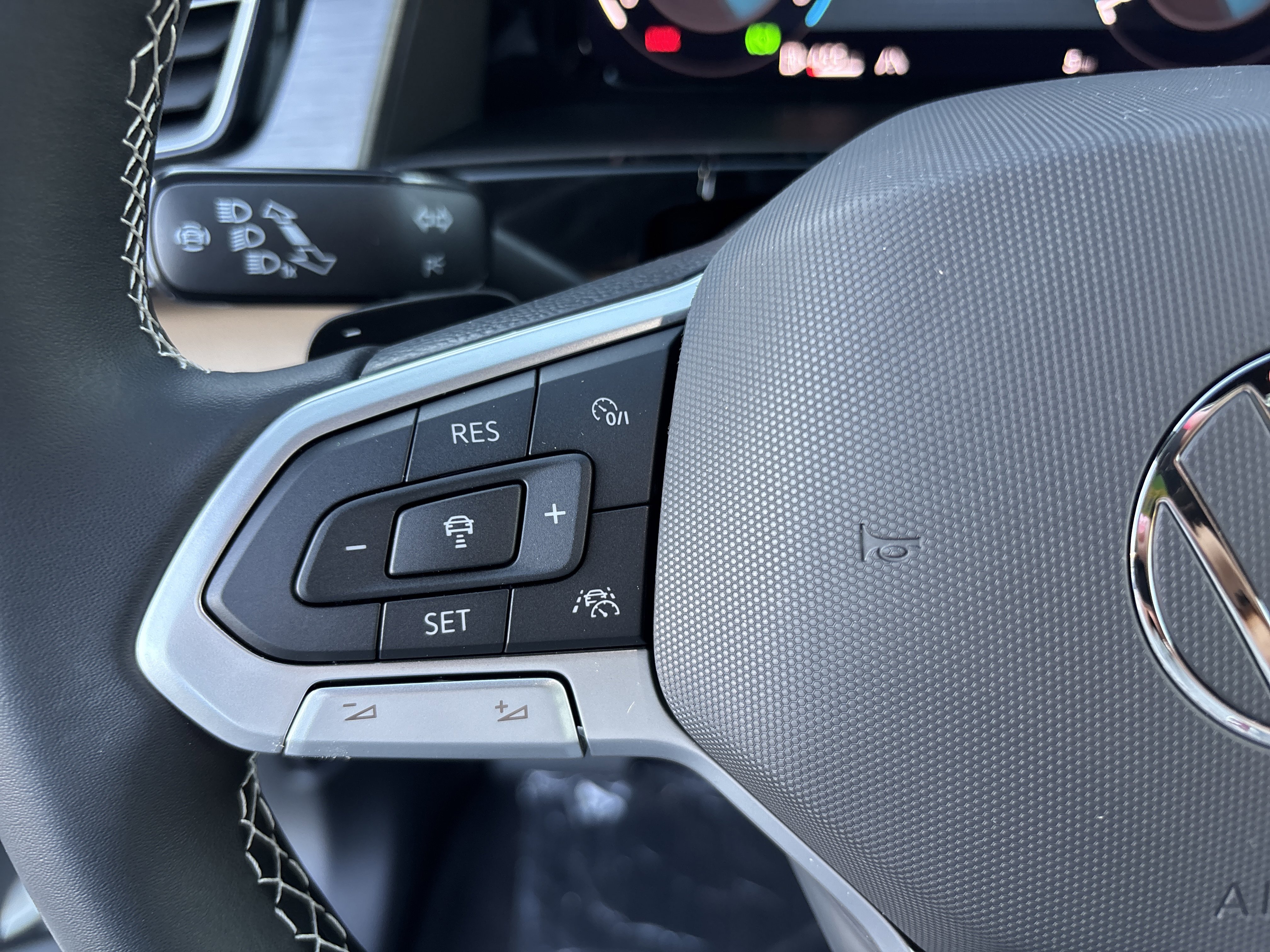 New 2026 Volkswagen Atlas Cross Sport SE image 17