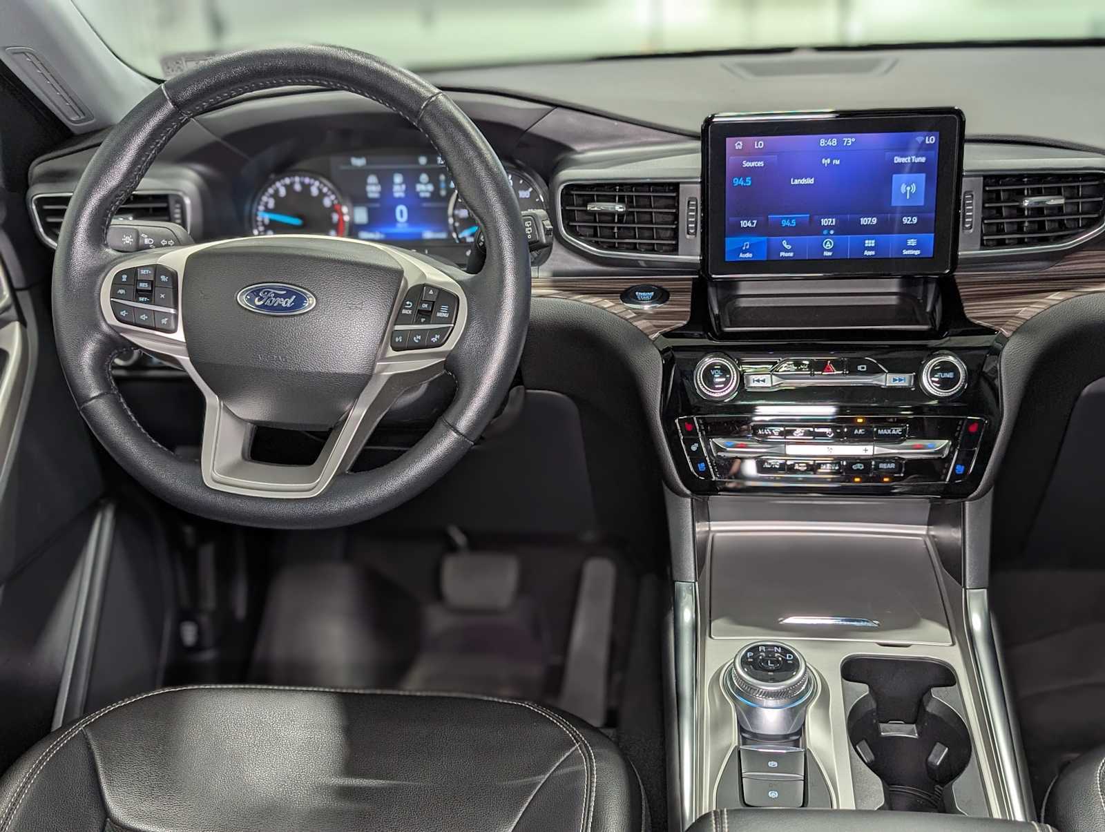 Used 2022 Ford Explorer Limited w/ Equipment Group 301A AWD/4WD image 5