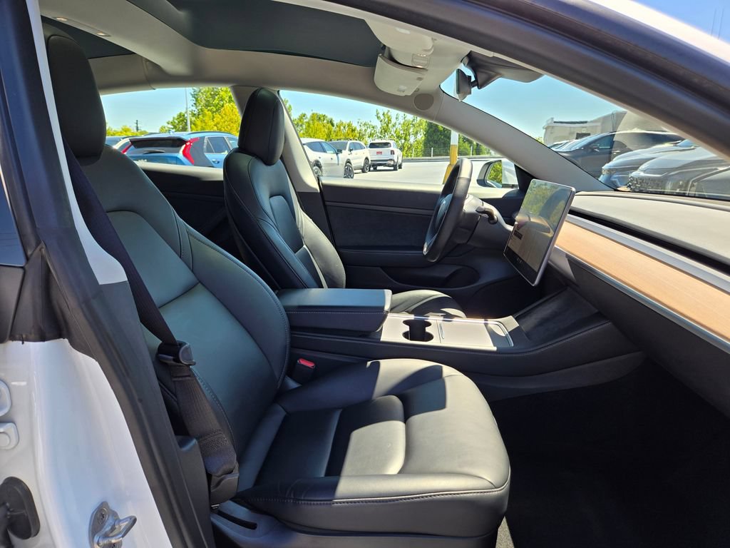 Used 2021 Tesla Model 3 Standard Range Plus RWD image 13