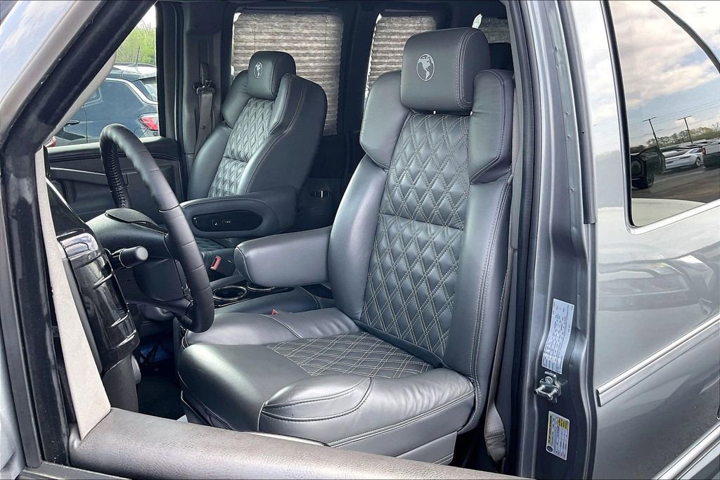 Used 2024 GMC Savana 2500 w/ Driver Convenience Package RWD image 23