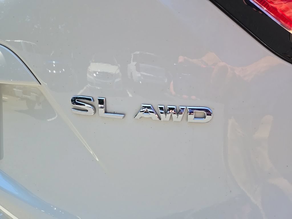 Used 2018 Nissan Murano SL w/ Moonroof Package AWD/4WD image 10