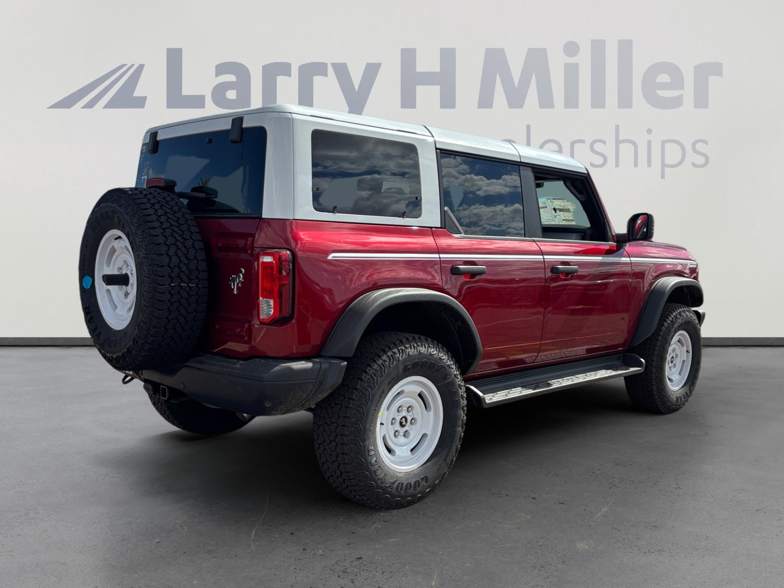 New 2026 Ford Bronco Heritage Edition image 5