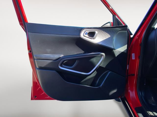 Used 2023 Kia Soul LX w/ Option Group 015 image 16