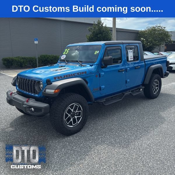 Used 2025 Jeep Gladiator Rubicon w/ Safety Group AWD/4WD image 4