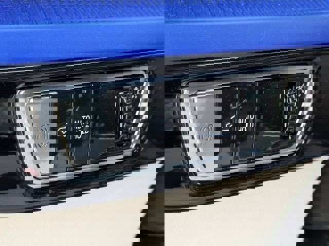 New 2025 Cadillac Optiq Sport 1 w/ LPO, ONYX Package image 21