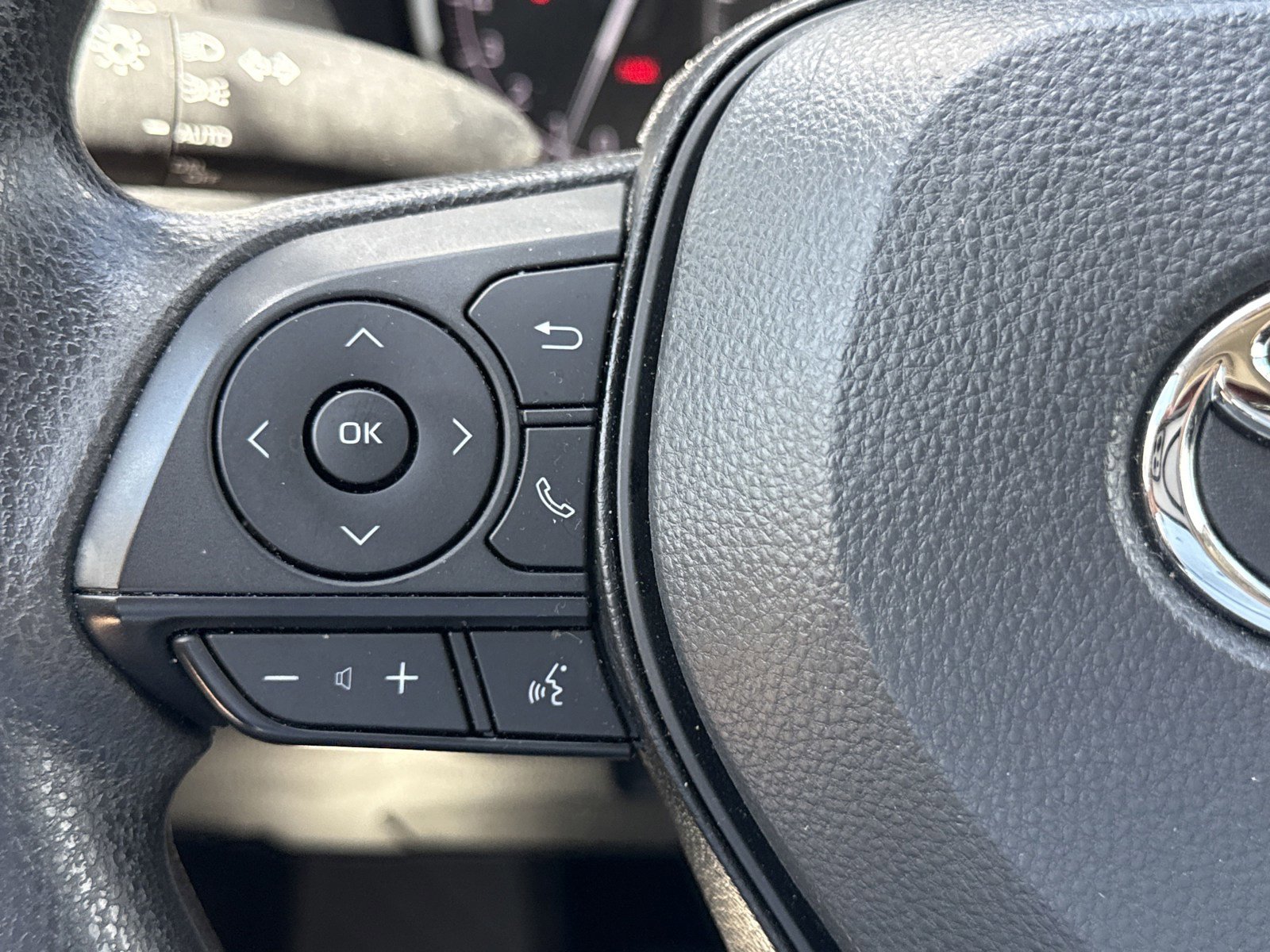 Used 2024 Toyota RAV4 XLE image 20