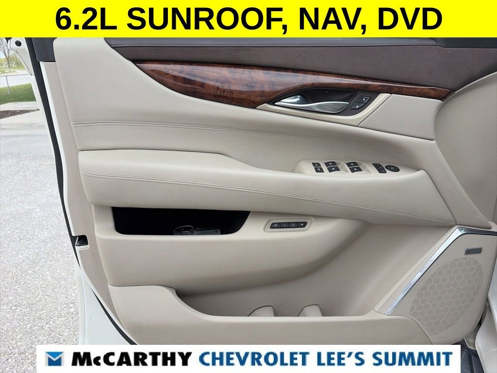 Used 2015 Cadillac Escalade ESV Luxury image 44