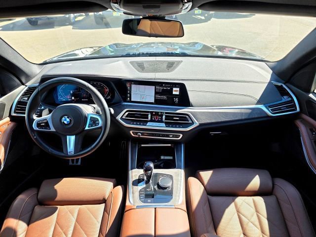 Used 2023 BMW X5 xDrive40i w/ M Sport Package AWD/4WD image 12