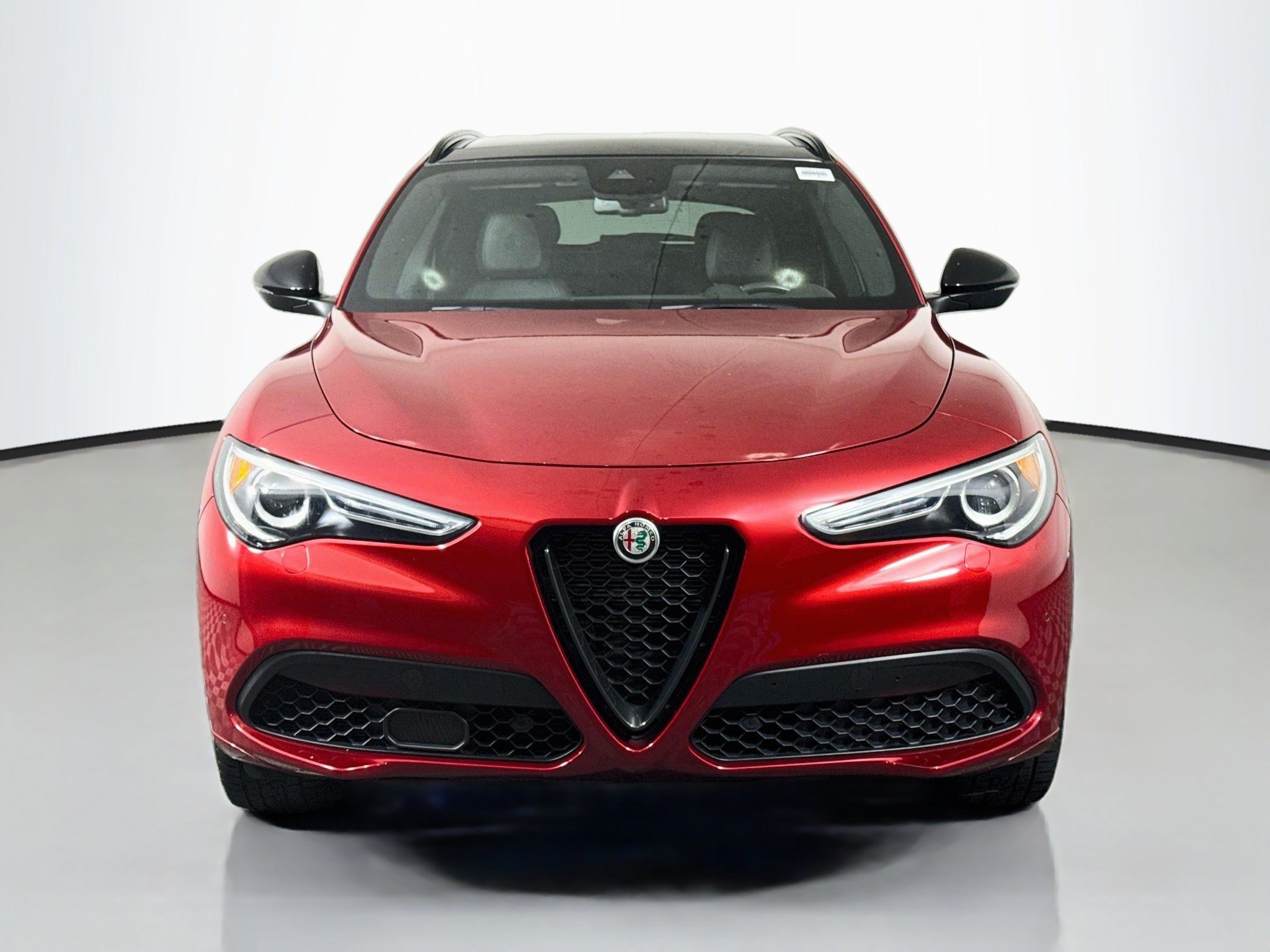 Used 2023 Alfa Romeo Stelvio Veloce AWD/4WD image 2