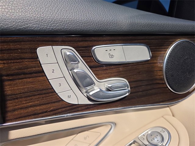 Used 2022 Mercedes-Benz GLC 300 SUV image 11