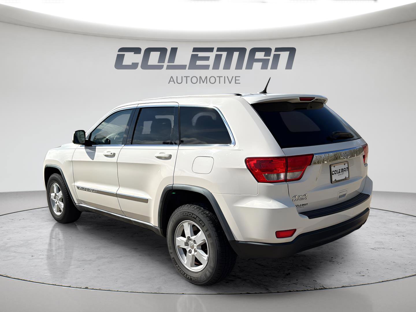 Used 2012 Jeep Grand Cherokee Laredo image 3
