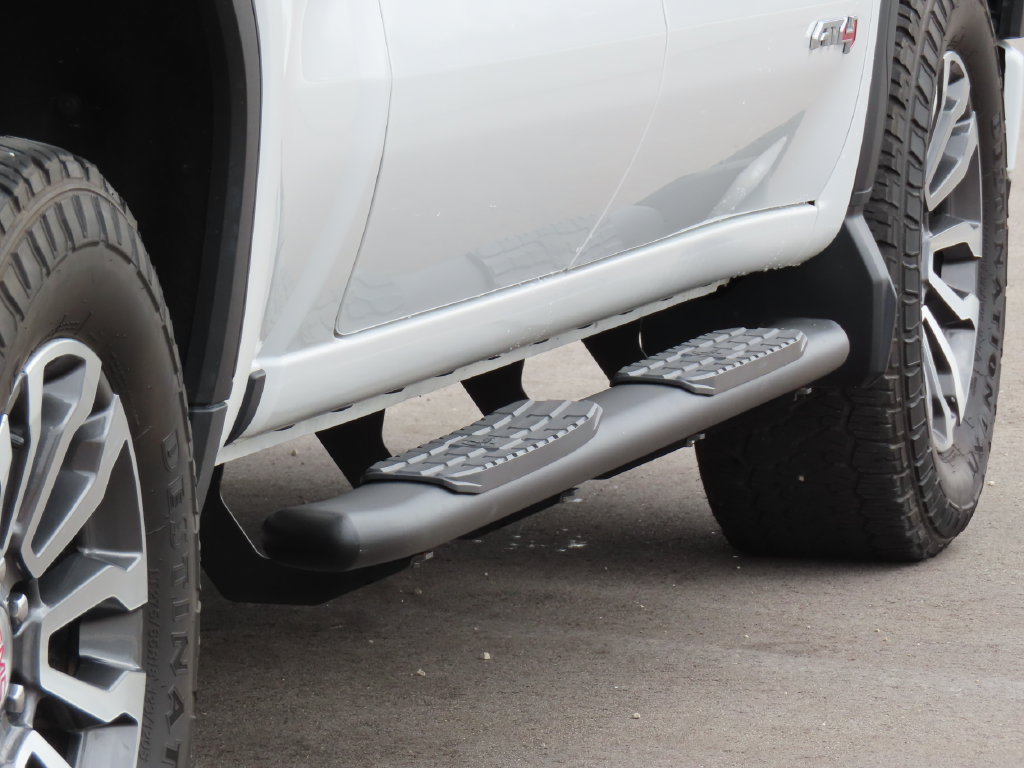 Used 2023 GMC Sierra 1500 AT4 w/ Technology Package AWD/4WD image 11