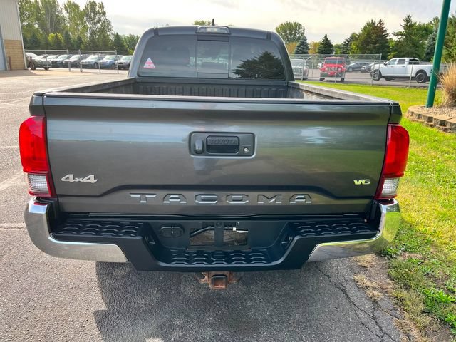 Used 2018 Toyota Tacoma SR5 AWD/4WD image 3