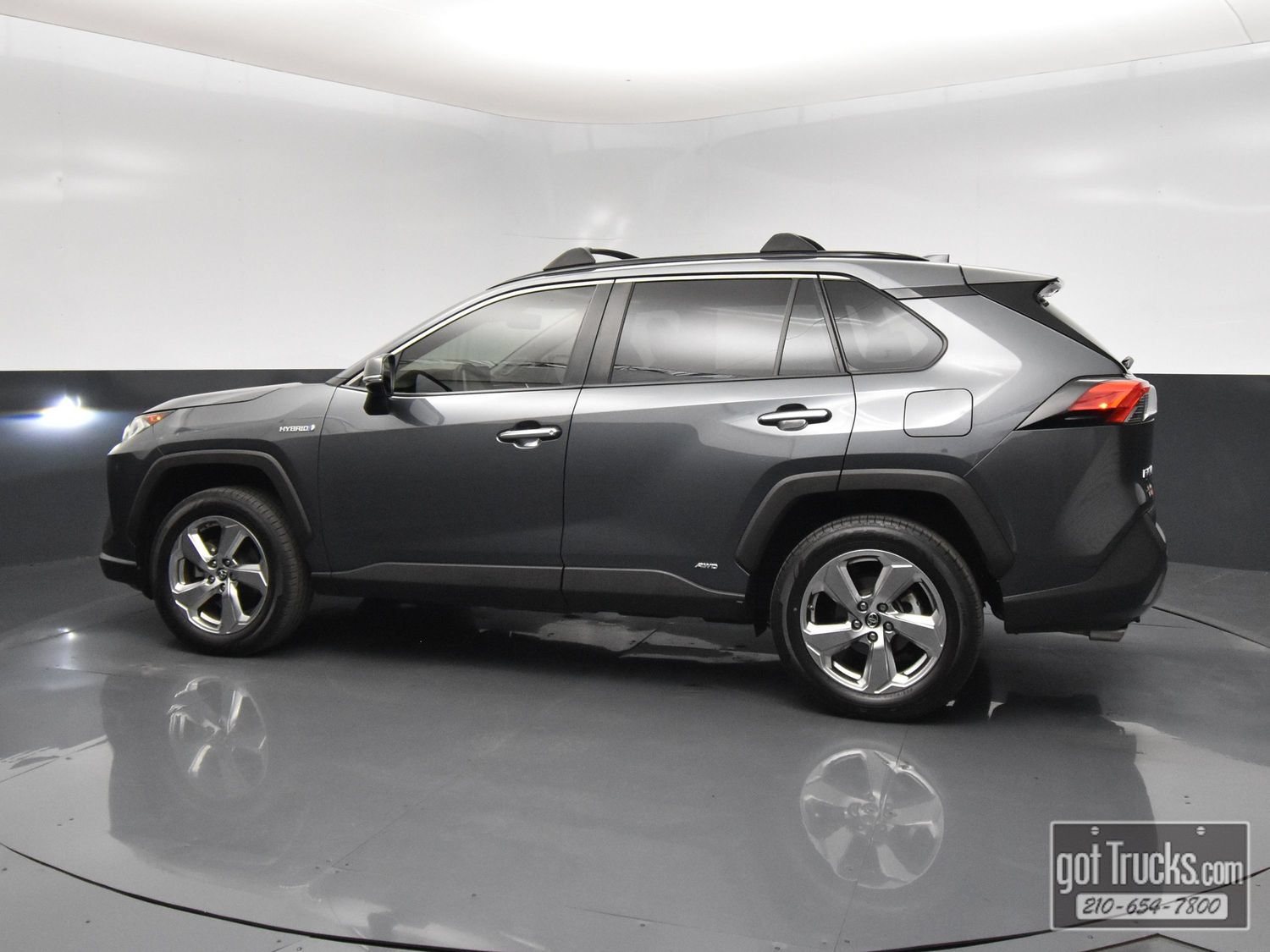 Used 2019 Toyota RAV4 Limited AWD/4WD image 3