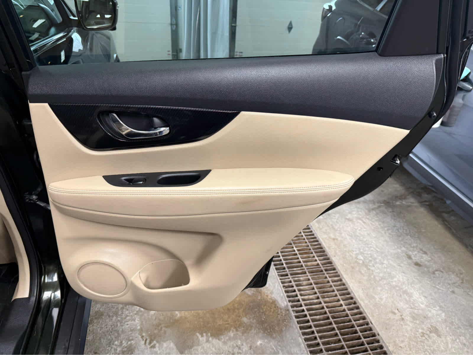 Used 2020 Nissan Rogue SL AWD/4WD image 26