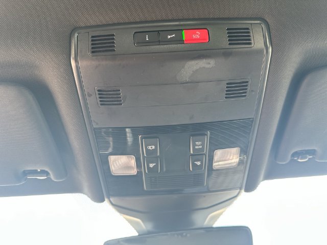 Used 2025 Volkswagen Jetta Sport FWD image 46