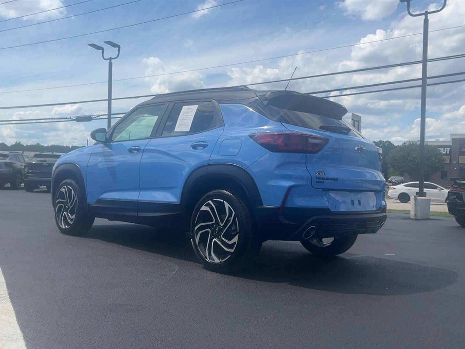 Used 2024 Chevrolet TrailBlazer RS w/ Convenience Package image 3