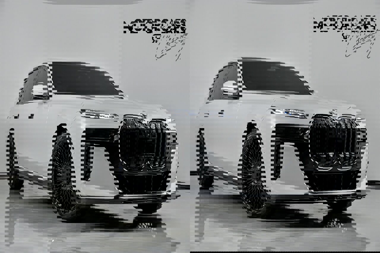 Used 2025 BMW 760i xDrive w/ Executive Package image 1