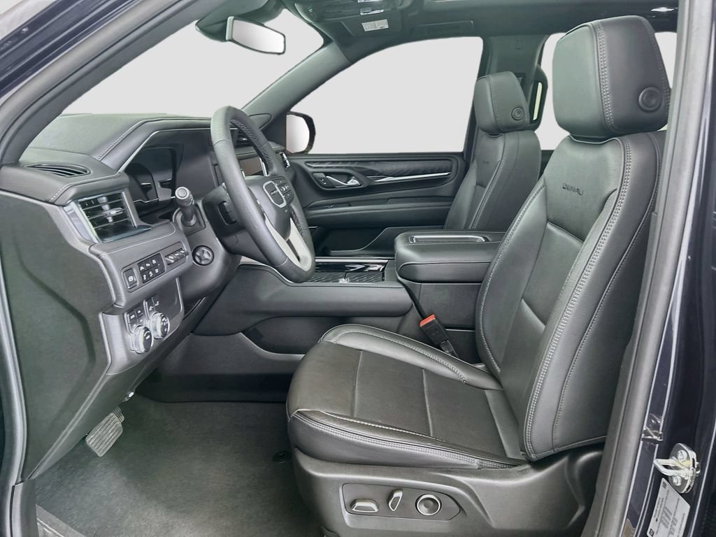 Used 2024 GMC Yukon Denali AWD/4WD image 18