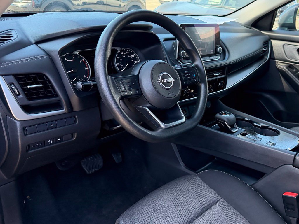 Certified 2024 Nissan Rogue SV FWD image 19