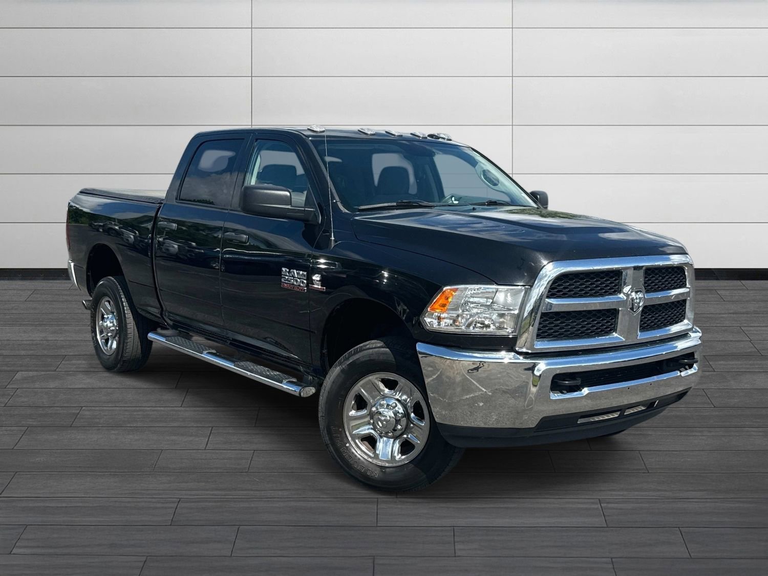 Used 2017 RAM 2500 Tradesman w/ Chrome Appearance Group AWD/4WD image 2