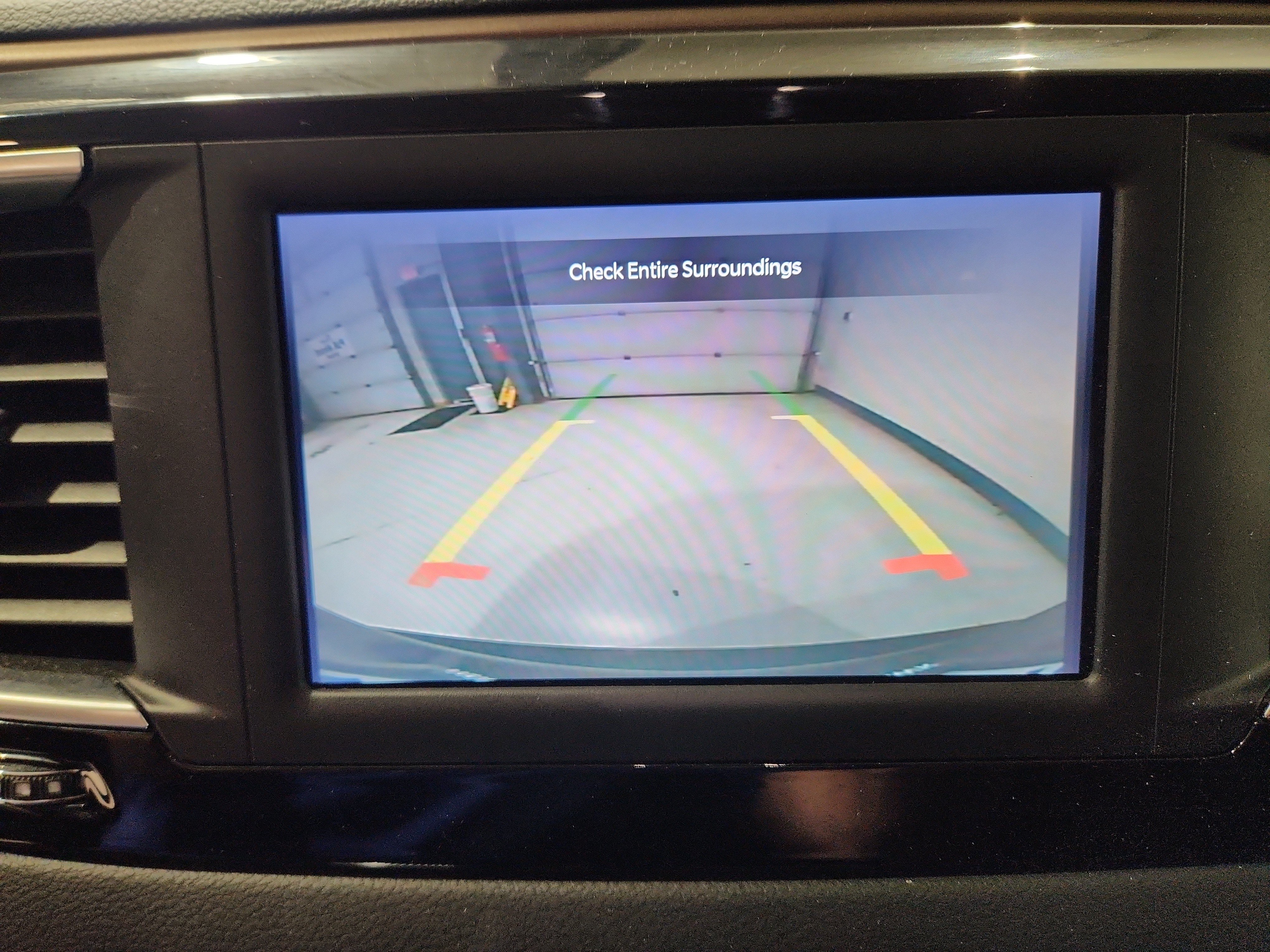 Used 2023 Chrysler Voyager LX FWD image 7