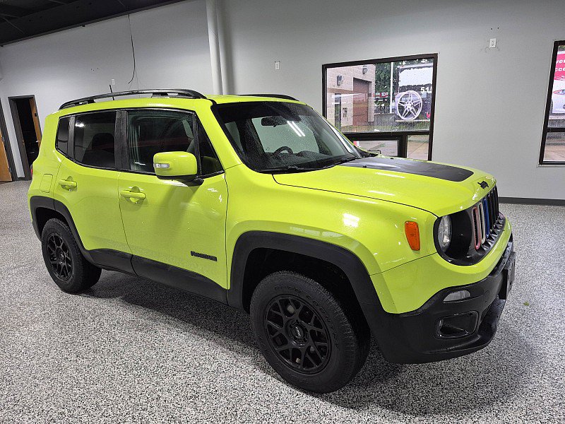 Used 2018 Jeep Renegade Altitude AWD/4WD image 6