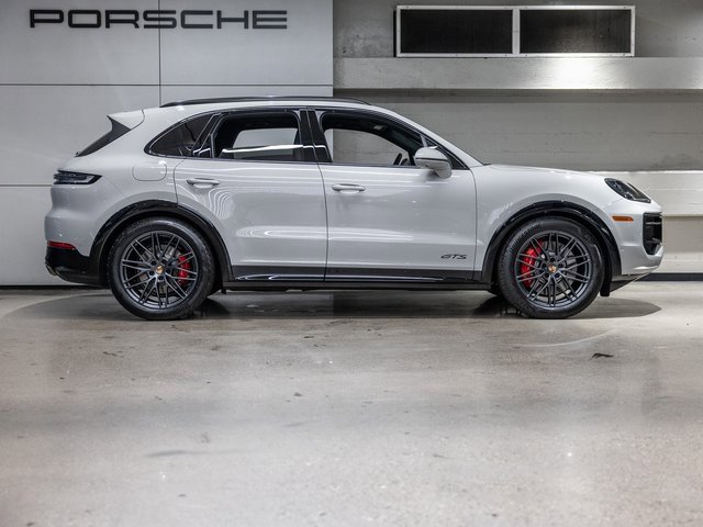 New 2026 Porsche Cayenne GTS image 14