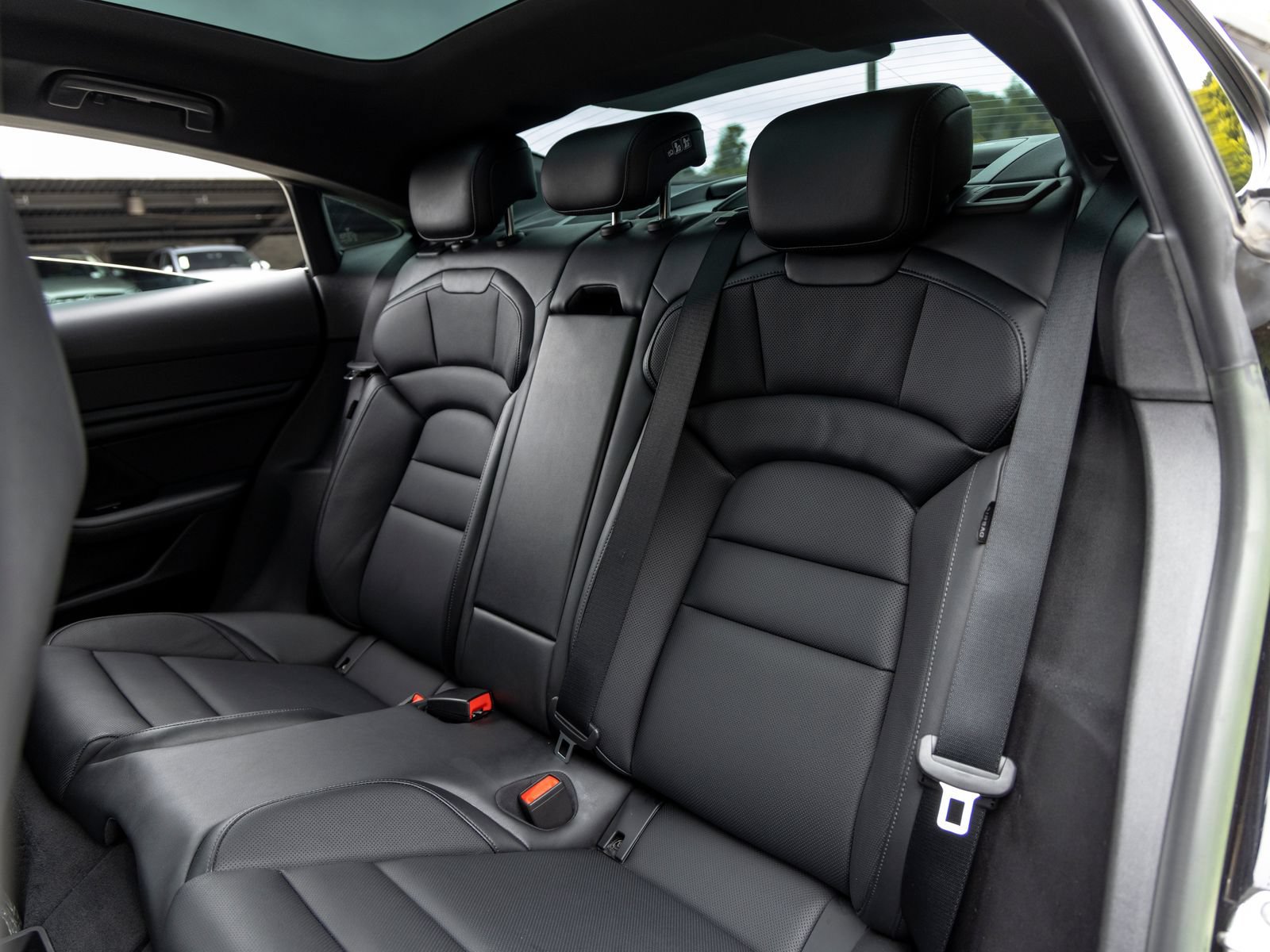 Certified 2023 Porsche Taycan w/ Premium Package RWD image 43